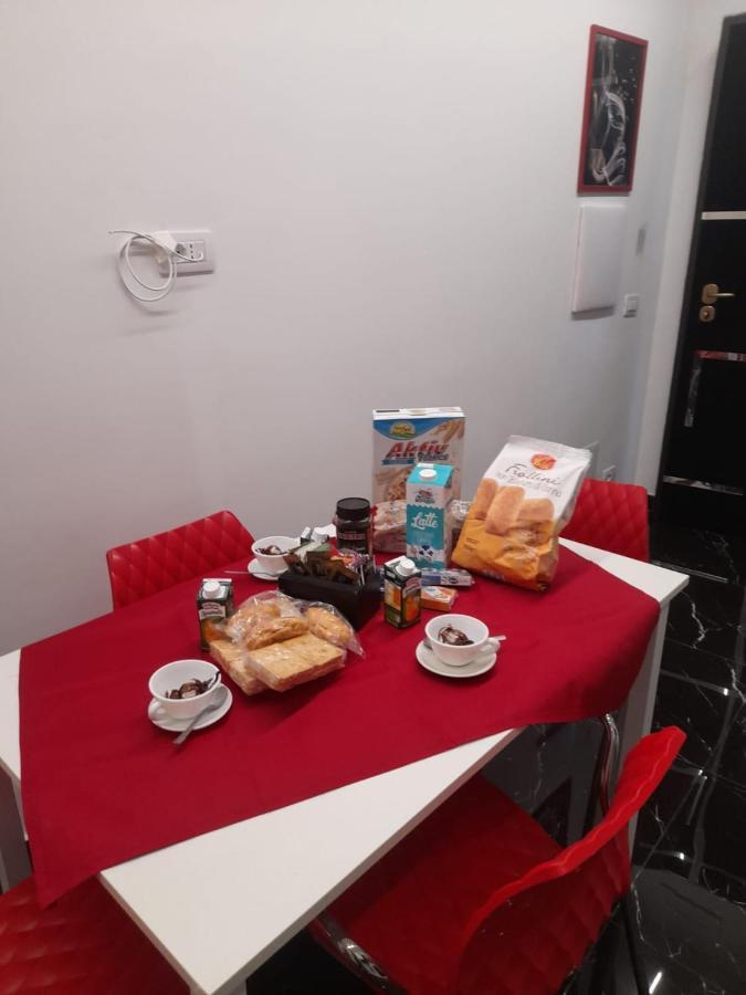 Lux House Naples Airport Ξενοδοχείο Εξωτερικό φωτογραφία