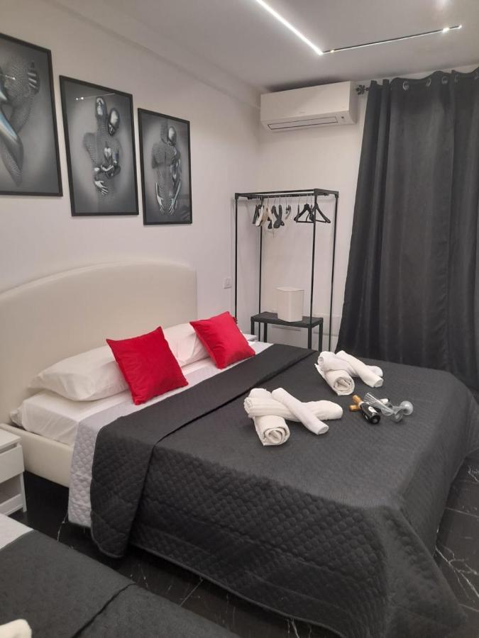 Lux House Naples Airport Ξενοδοχείο Εξωτερικό φωτογραφία