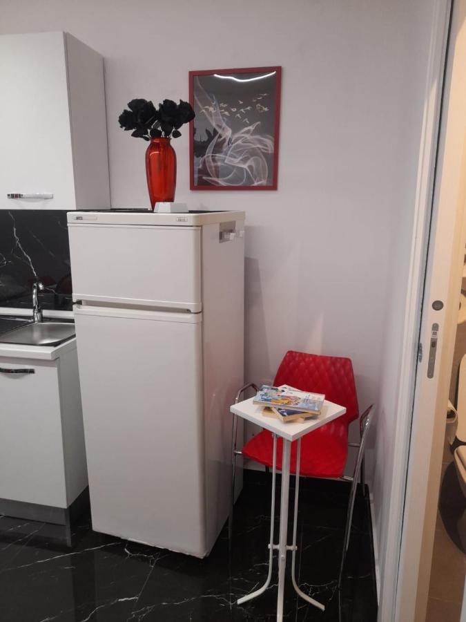 Lux House Naples Airport Ξενοδοχείο Εξωτερικό φωτογραφία
