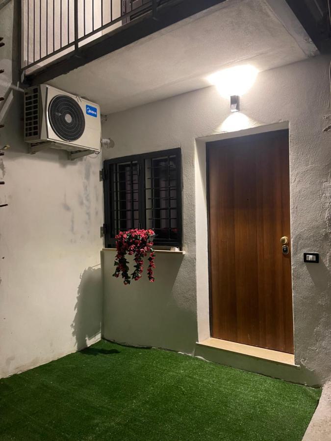 Lux House Naples Airport Ξενοδοχείο Εξωτερικό φωτογραφία