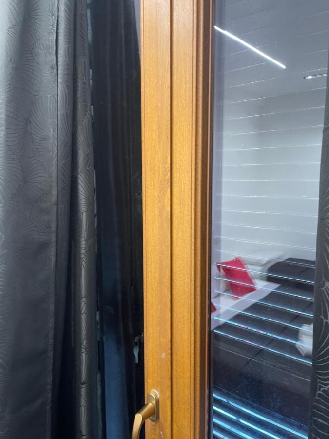 Lux House Naples Airport Ξενοδοχείο Εξωτερικό φωτογραφία