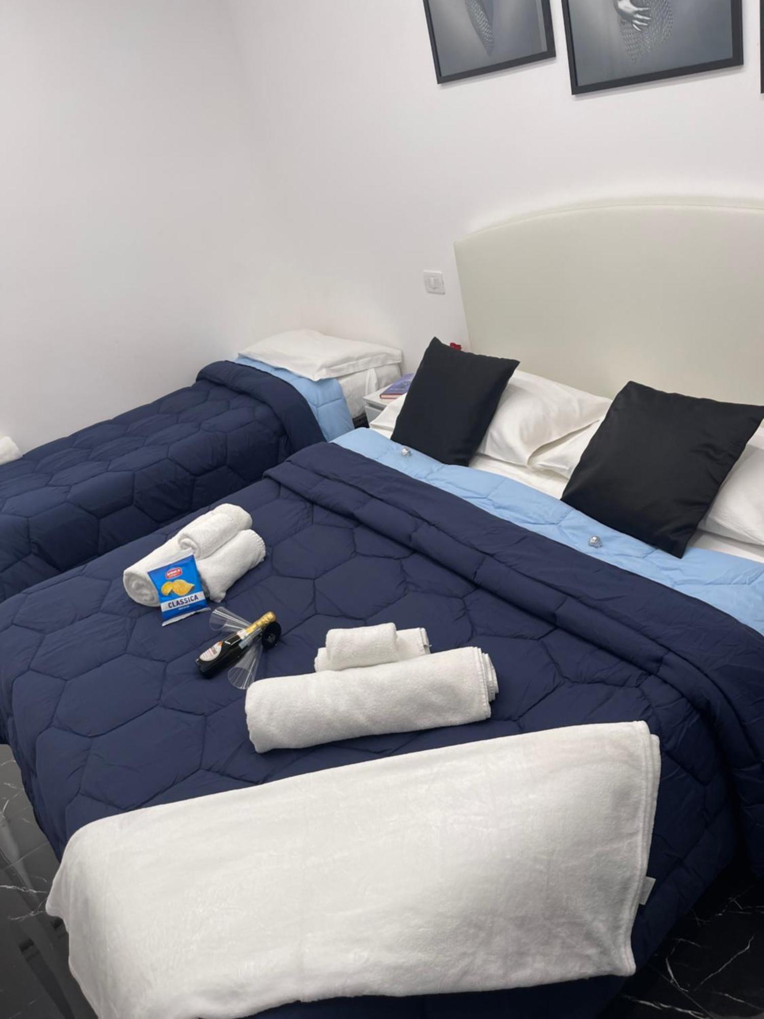 Lux House Naples Airport Ξενοδοχείο Εξωτερικό φωτογραφία