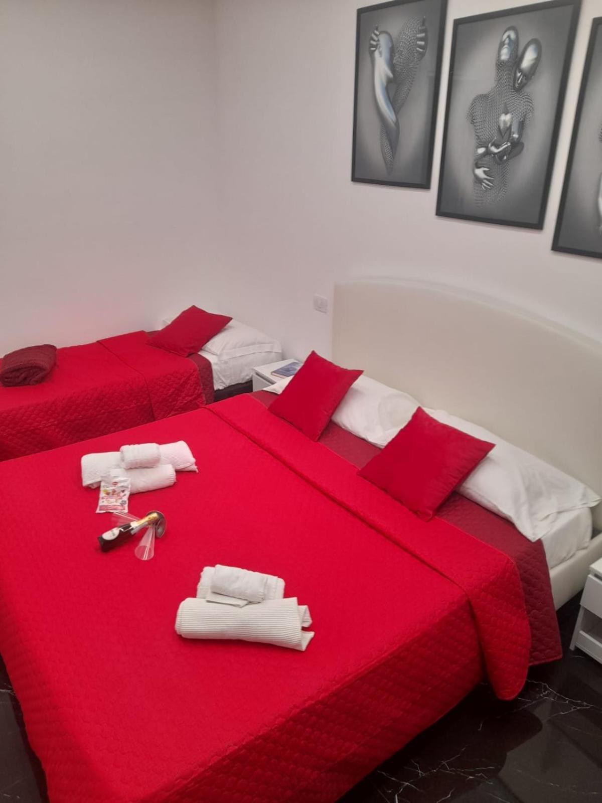 Lux House Naples Airport Ξενοδοχείο Εξωτερικό φωτογραφία