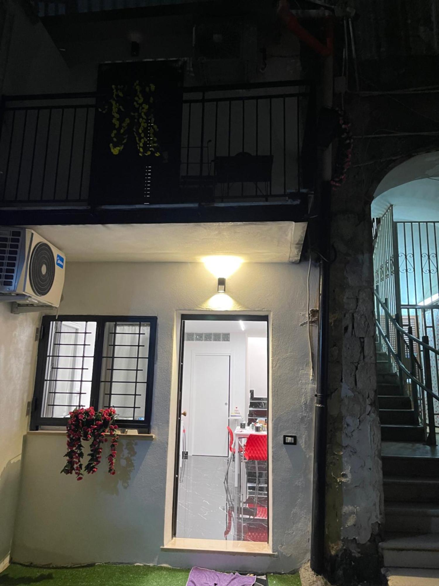 Lux House Naples Airport Ξενοδοχείο Εξωτερικό φωτογραφία