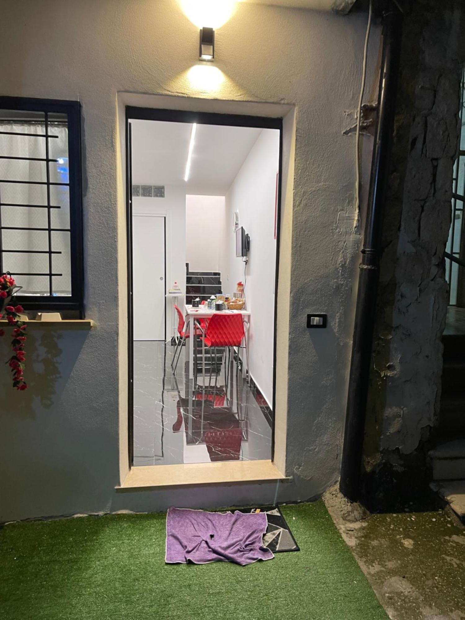 Lux House Naples Airport Ξενοδοχείο Εξωτερικό φωτογραφία